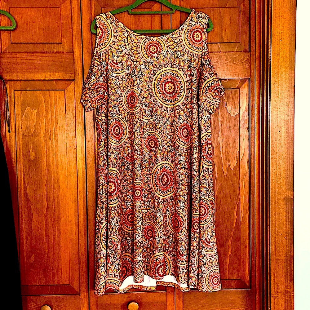 LAST CHANCE Mandala Cold Shoulder Midi Dress~XL-Loose & Flowy~Unbranded - Picture 1 of 7